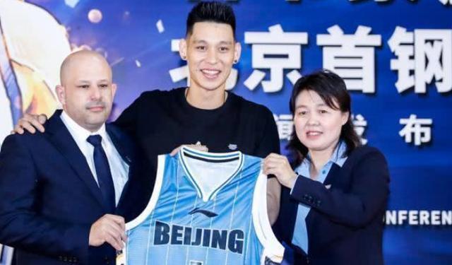  莱巴金娜身高优势尽显统治网前较量