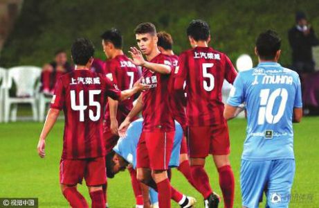  那不勒斯替补建功，客场险胜保留希望  