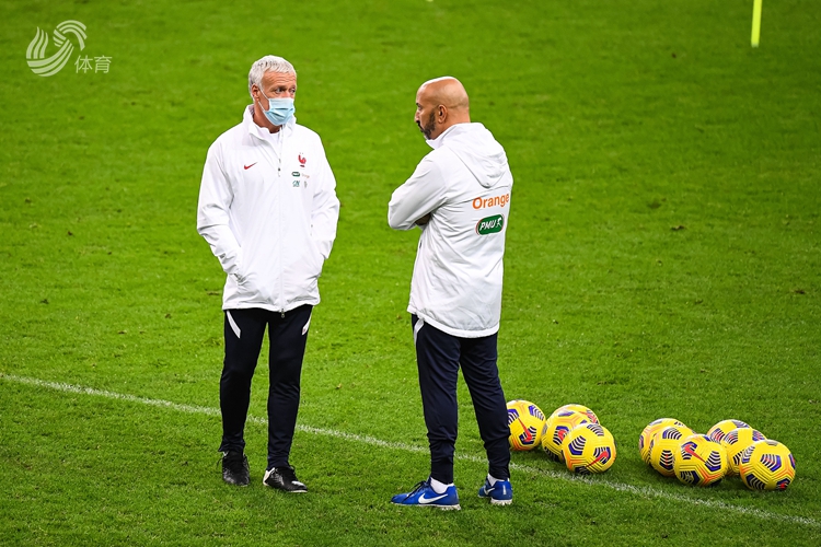  法国国家队集训备战欧国联