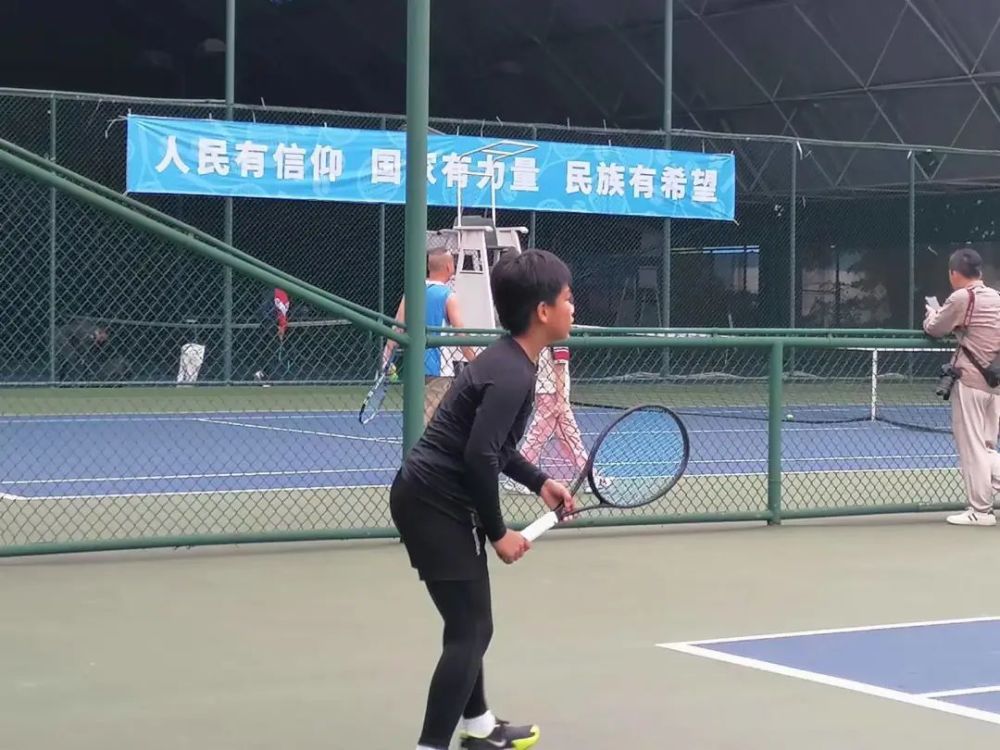  青少年网球积分赛启动，覆盖全国三十个城市