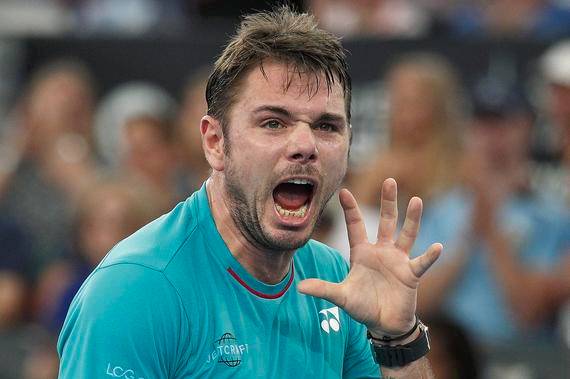  网坛老将宝刀未老，瓦林卡逆转进四强