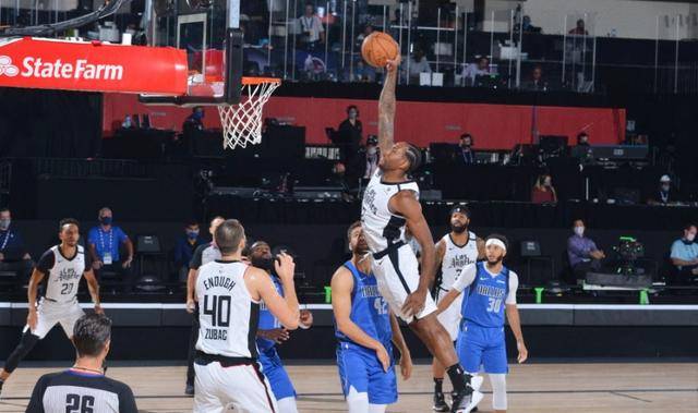  大学生篮球联赛黑马强势崛起