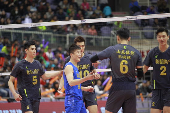  新疆飞虎主场大胜山东巩固联赛前四