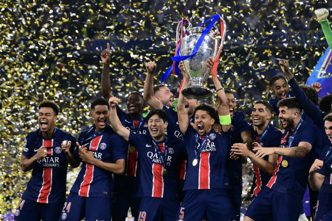  网坛常青树费德勒复出，慈善表演赛筹款破纪录