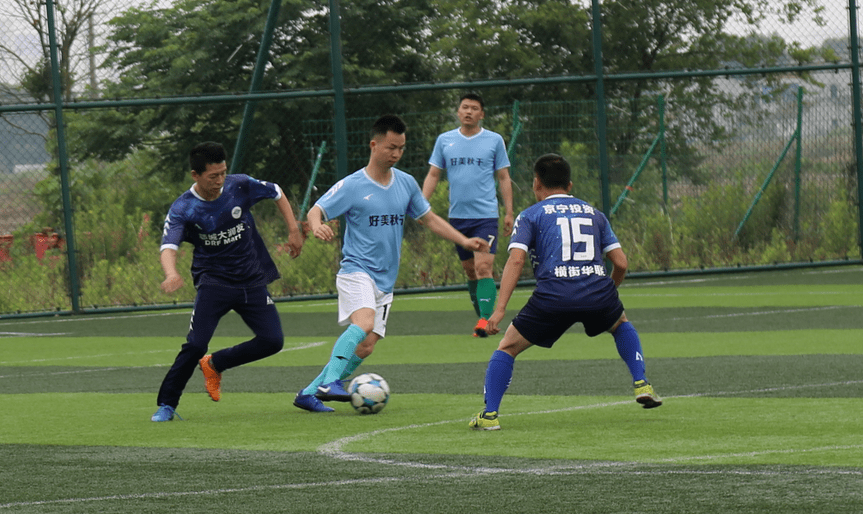  草根足球遍地开花，全民参与热情高涨