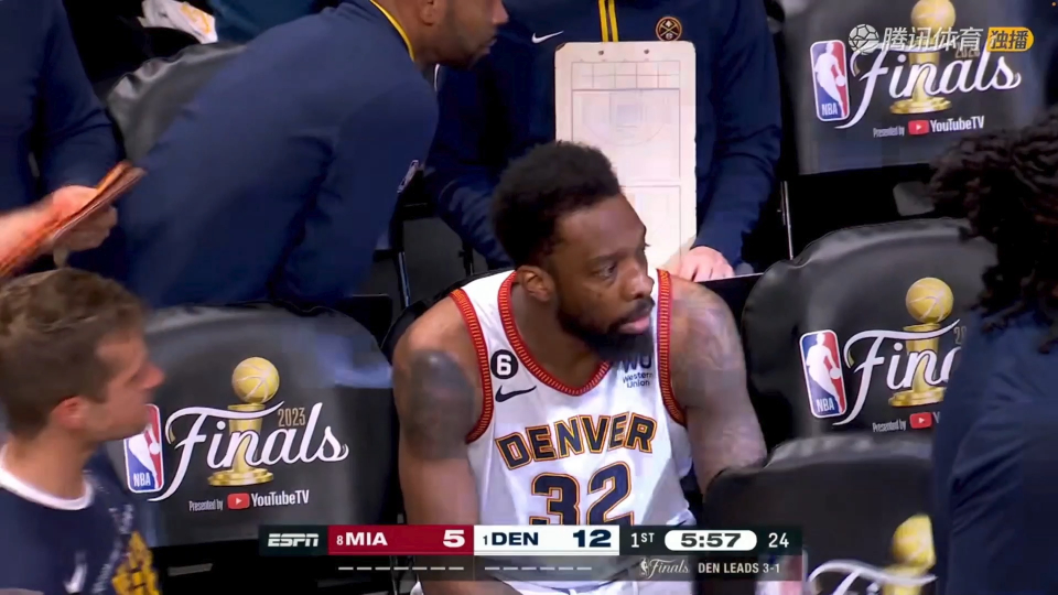  公牛拉文空中作业暴扣点燃全场